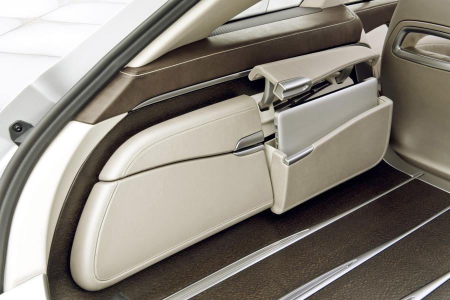 Mercedes-Benz CLS Shooting Break Concept 2010 года  (фото 24 из 86)